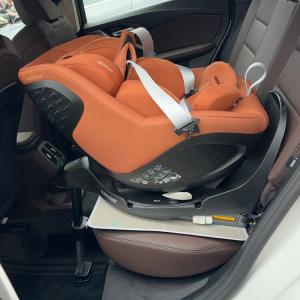 BA TE WO SI (BA TE WO SI) Детское автокресло Double-Sided Knight Pro, 0-4 года, вращающееся, импортное ISize Mica_360_Pro_Amber Gold Britax