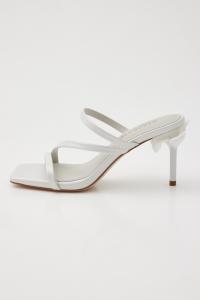 Босоножки на шпильке с цветочным принтом в виде сумки