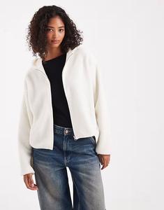 Белая плюшевая куртка с капюшоном Pieces