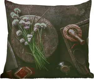 Подушка для улицы - Лук-резанец - Кухня - Раствор - Деревенский стиль - Травы - Фиолетовый - 40x40 см - Устойчива к погодным условиям - Подушка для отдыха - Подушка - Интерьер - Обивка с изображением MuchoWow