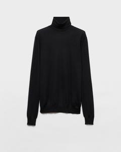 Кашемировый свитер с воротником-гольф Prada, черный
