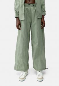 Спортивные штаны AMARA Born Living Yoga, зеленый