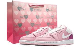 Jordan Air 1 Heart Berry нескользящие устойчивые к истиранию низкие детские баскетбольные кроссовки fuchsia для подростков