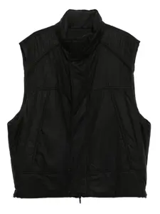 Стеганый жилет с высоким воротником Juun.J, черный