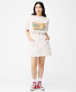 Футболка с графическим принтом "Расслабленный пляжный клуб"