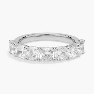 Кольцо с семью выращенными в лаборатории бриллиантами огранки «кушон» из 14-каратного белого золота (3 карата, двойной цвет — FG / VS2-SI1) Blue Nile