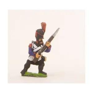 Гренадер линейной пехоты в Бикроне — наступление с мушкетом под углом 45 градусов, Napoleonic Miniatures - France 1793-1806 (15mm)