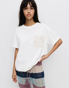 Футболка Pull&Bear с вязаным карманом в цвете «лёд»