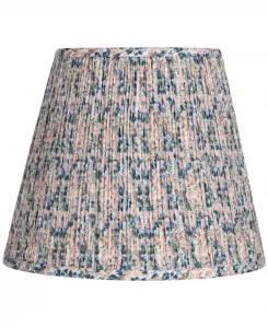 Коллекция: Жесткий абажур в стиле ампир с присборенной отделкой, розовый, голубой, с цветочным узором, средний размер, высота 20 см, ширина 33 см, высота 28 см, наклонный, с подвеской в виде паука, в форме арфы и навершием Springcrest