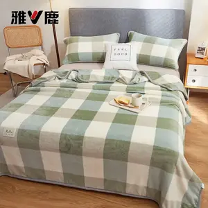 Yalu Простыня 230х250 см из зимнего велюра, утепленная, антистатик, цвет Lvdage