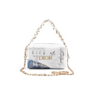 DIOR Индивидуальная косметичка Amber, White Butterfly Moon Celebration в минималистичном стиле Regular
