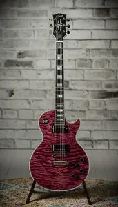 Gibson Les Paul Custom 5A Quilt - верх фиолетового цвета
