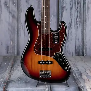 Fender American Professional II Jazz Bass, окраска 3-Color Sunburst