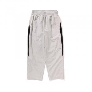 Брюки Bape Nylon Loose Fit A BATHING APE, Ecru Ivx