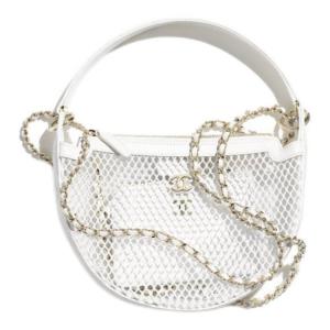 CHANEL Сумка через плечо женская белая из яркой замши с золотистой металлической фурнитурой и сетчатым узором