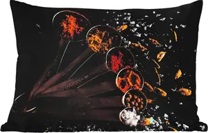 Подушка для улицы - Специи - Ложка - Соль - Специи - Черная - 50 x 30 см - Устойчива к атмосферным воздействиям - Подушка для отдыха - Подушка для дивана - Украшение для гостиной MuchoWow