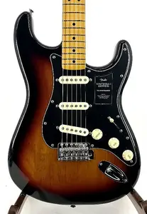 Электрогитара Fender Vintera II 70S Stratocaster, клен, расцветка 3-тона санберст, серийный номер: MX23050999