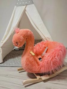 Кресло-качалка FLAMING, РОЗОВЫЙ, приятное на ощупь Inna marka