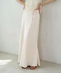 Узкая юбка из прозрачного атласа