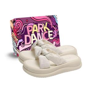 PARK DANCE Женские противоскользящие шлепанцы на резиновой подошве белые с подарочной упаковкой, цвет White + gift box