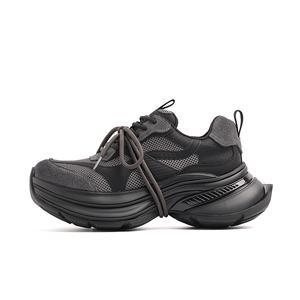Легкие низкие кроссовки с массивным верхом, увеличивающие рост, женские AQUASCUTUM, Black Gray