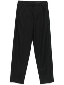 Брюки строгого кроя с поясом LEMAIRE, серый