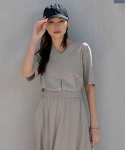 Матовый пуловер из ткани «дайвинг»