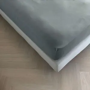 Простыня на резинке Kayori Tara, джерси, деним, 180-200x200-220 см, хлопок, сертификат GOTS, для матрасов глубиной до 35 см, не требует глажки, простой уход Three Lilies B.V.