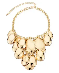 Золотое ожерелье-нагрудник с лепестками Adornia, gold