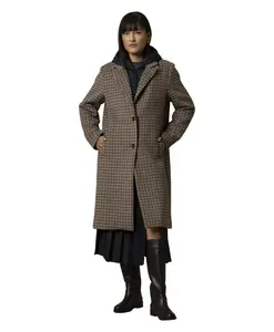 Пальто в клетку, отличающееся элегантным стилем. Kocca, мультиколор