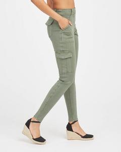 Плотные и эластичные женские леггинсы с карманами-карго Spanx, зеленый