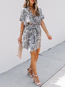 Короткое платье Milan Kiss, цвет grau/creme