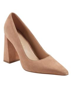 Женские туфли-лодочки Minny на зауженном блочном каблуке Marc Fisher LTD, Medium Natural Suede