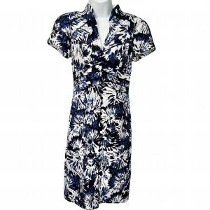 Женское платье-футляр с воротником-стойкой и застежкой на пуговицы в васильковом цвете Theia, Cornflower