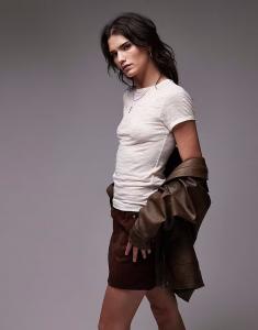 Футболка Topshop из льна цвета слоновой кости