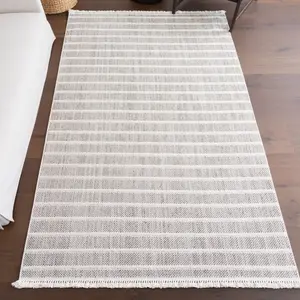 Ковер Lucretia Striped Tassels Area Rug nuLOOM, 122x183 см, светло-бежевый