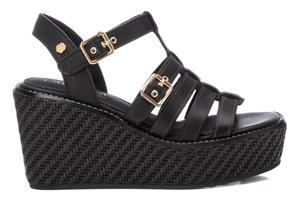 Босоножки на танкетке 161388 Carmela, черный