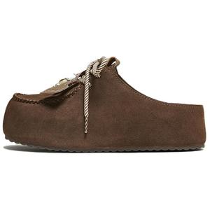 Тихие женские сандалии с закрытым носком BASTO, Apricot