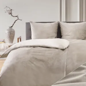 Постельное белье 155x220 и 2 плюшевых одеяла с кашемировым эффектом 80x80 см в серо-коричневом цвете Blumtal