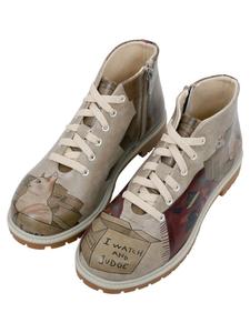 Короткие ботинки, которые я смотрю и оцениваю, бежевого цвета Dogo