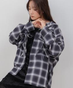 Проверьте наличие складок на рубашке