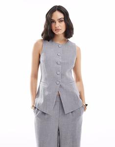 Удлиненный приталенный жилет серого цвета New Look