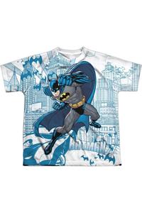 Бэтмен в городском пейзаже, детская футболка с коротким рукавом Gildan, белый