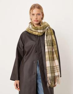 Клетчатый шарф цвета хаки Mango