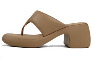 Шлепанцы женские Camper