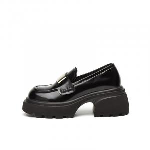 DAPHNE Лоферы женские черные