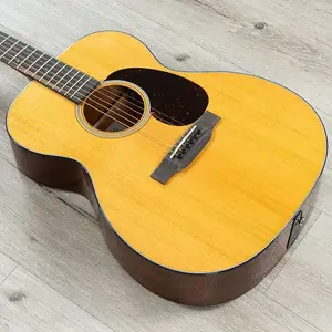 Акустико-электрогитара Martin Road Series 000E Retro Plus с корпусом из махагони и тонировкой торрефицированной ели