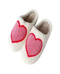 Мягкие плюшевые тапочки в форме сердечек для девочек - для детей постарше. Malibu Sugar, белый
