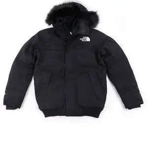 Пуховики и пальто мужские черные THE NORTH FACE