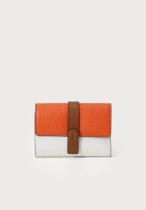 Кошелек Furla GRAZIA COMPACT WALLET TRIFOLD, Paprika/Panna/Cognac /Off-White